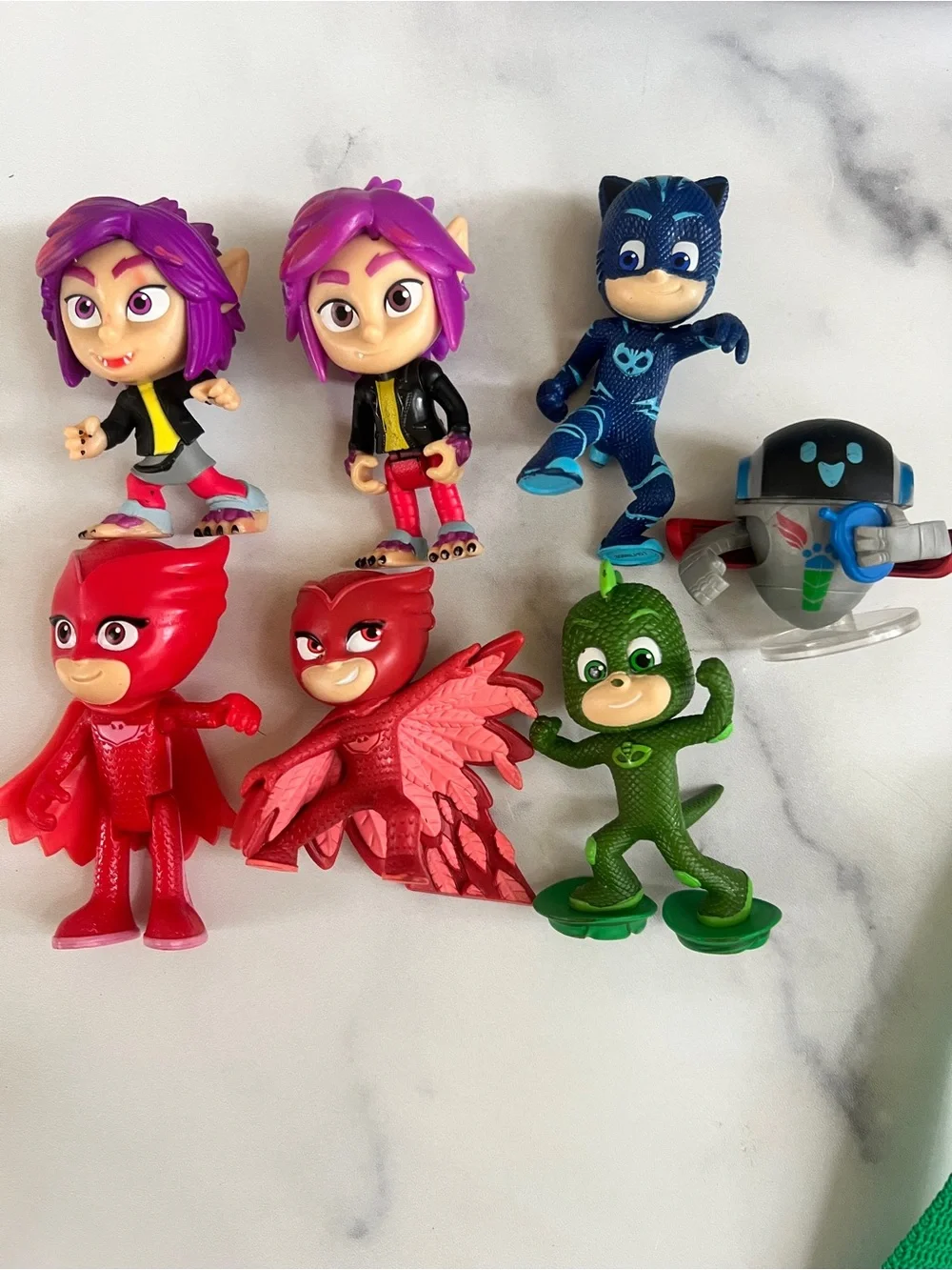 PJ Masks Deluxe Cat Car, Gekko Mobile, Gekko Amulet with Assorted Figures